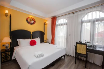 Family Suite with Balcony — Hanoi Center Silk Boutique Hotel & Travel