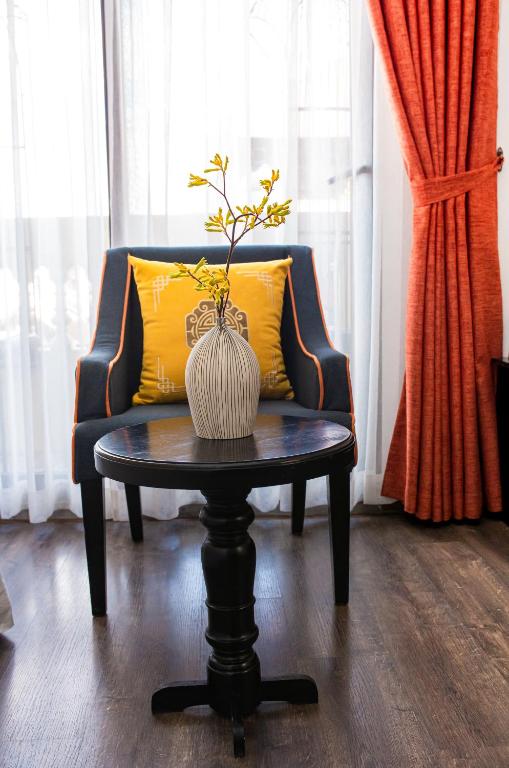 Hanoi Center Silk Boutique Hotel & Travel – Hanoi